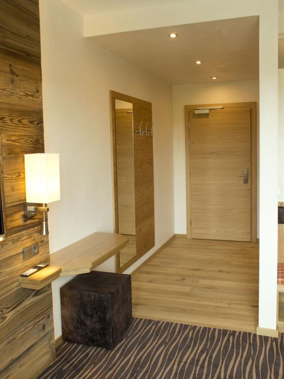 Alpenflair Hotel Бухлое Екстериор снимка