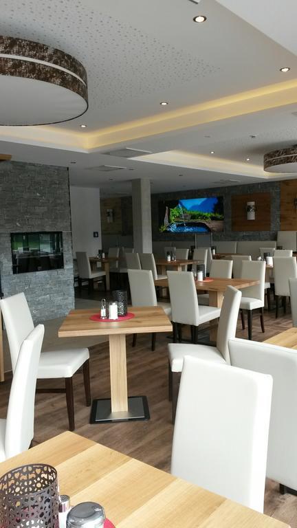 Alpenflair Hotel Бухлое Екстериор снимка